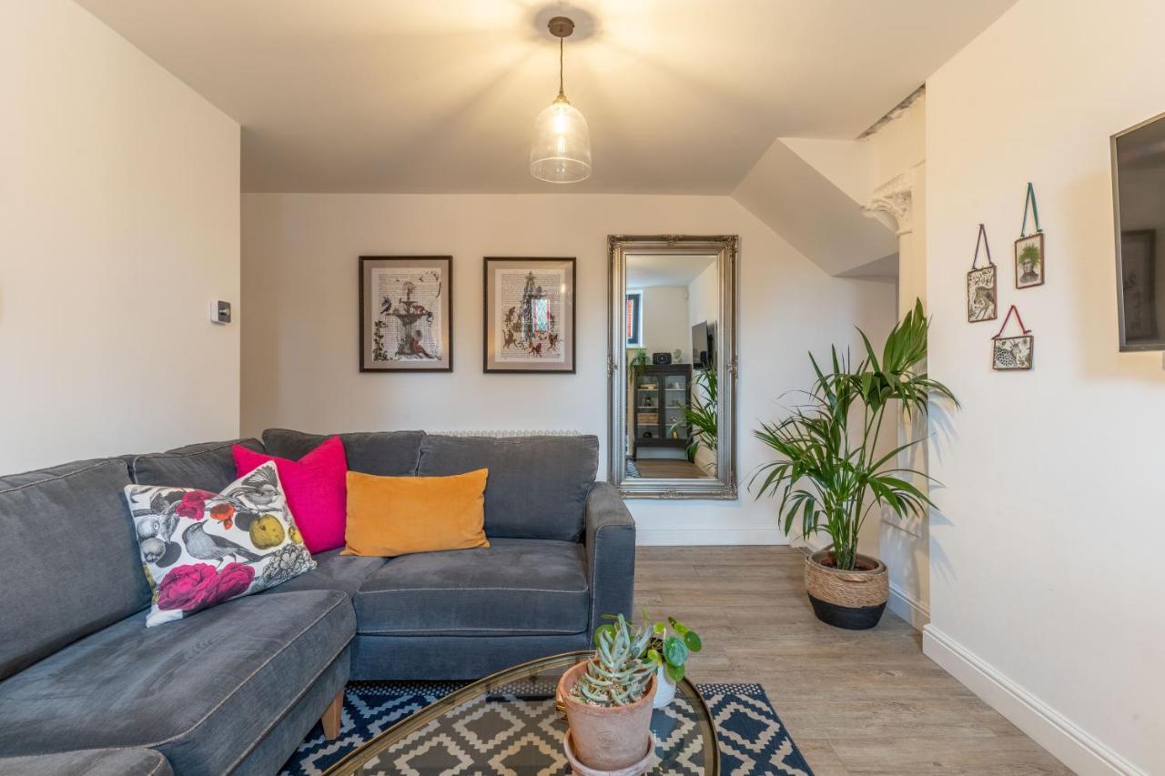 Luxury Chapel Apartment Within City Walls Chester Esterno foto
